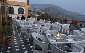 Cochrane Place By Teesta Hotels